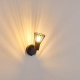 Industrieller Retro Wandleuchter aus Holz und Schwarz mit Käfigschirm für Wohnzimmer und Schlafzimmer 