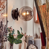 Wandleuchte CHEHALIS aus Rauchglas für Wohnzimmer und Schlafzimmer 