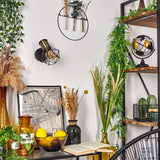 Industrielle geometrische Käfig-Wandleuchte mit schwarzen und goldenen Akzenten für Wohnzimmer und Schlafzimmer 