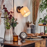 Moderne Wandleuchte mit Leinen-Lampenschirm in Schwarz für Wohnzimmer und Schlafzimmer 