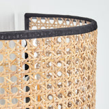 Boho Rattan Wandleuchte mit perforiertem Design und schwarzem Metallrahmen für Wohnzimmer und Schlafzimmer 