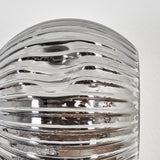 Moderne Wandlampen mit geripptem Rauchglas-Globus und schwarzem Metallrahmen für Wohnzimmer und Schlafzimmer 