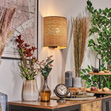 Boho gewebte Rattan-Wandleuchte in Schwarz für Wohnzimmer und Schlafzimmer, nach oben und unten leuchtend 