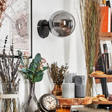 Moderne Wandleuchte Gastor mit Rauchglas-Globus für Wohnzimmer und Schlafzimmer 