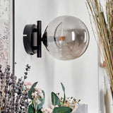 Wandleuchte CHEHALIS aus Rauchglas für Wohnzimmer und Schlafzimmer 