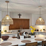 Verträumte Pendelleuchte aus Palmfasern 