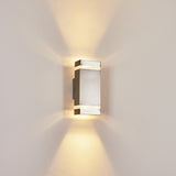 Moderne LED-Außenwandleuchte in mattem Nickel 