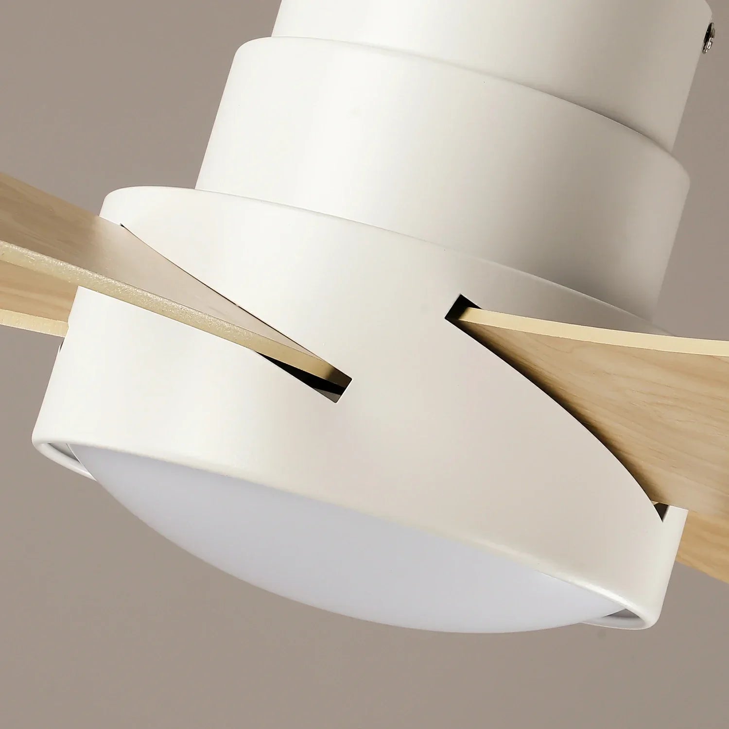 Weston Silent Ceiling Fan Ø76 cm with 5 Blades and LED Light