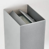 Moderne silberne LED-Außenwandleuchte 