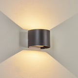 Moderne schwarze LED-Außenwandleuchte 