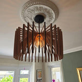 Handgefertigte Pendelleuchte aus Holz im Mid-Century-Modern-Stil 