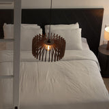 Handgefertigte Pendelleuchte aus Holz im Mid-Century-Modern-Stil 